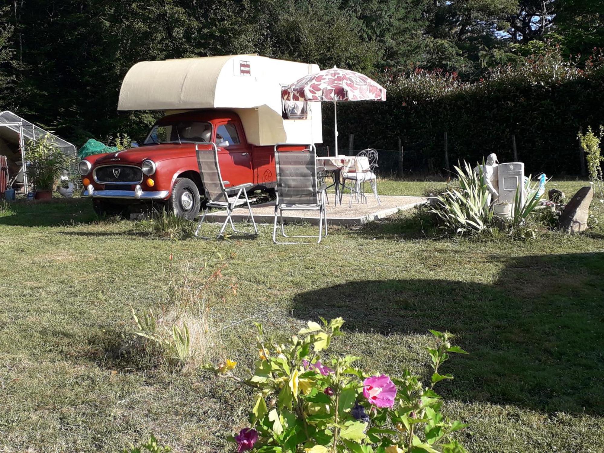 Le Pick Up 403 Vintage Ξενοδοχείο Oradour-sur-Glane Εξωτερικό φωτογραφία